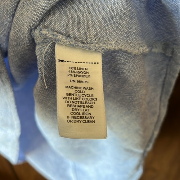 cable & gauge | Baby blue linen blend rolled sleeve top Women’s Size Small - Picture 8 of 8
